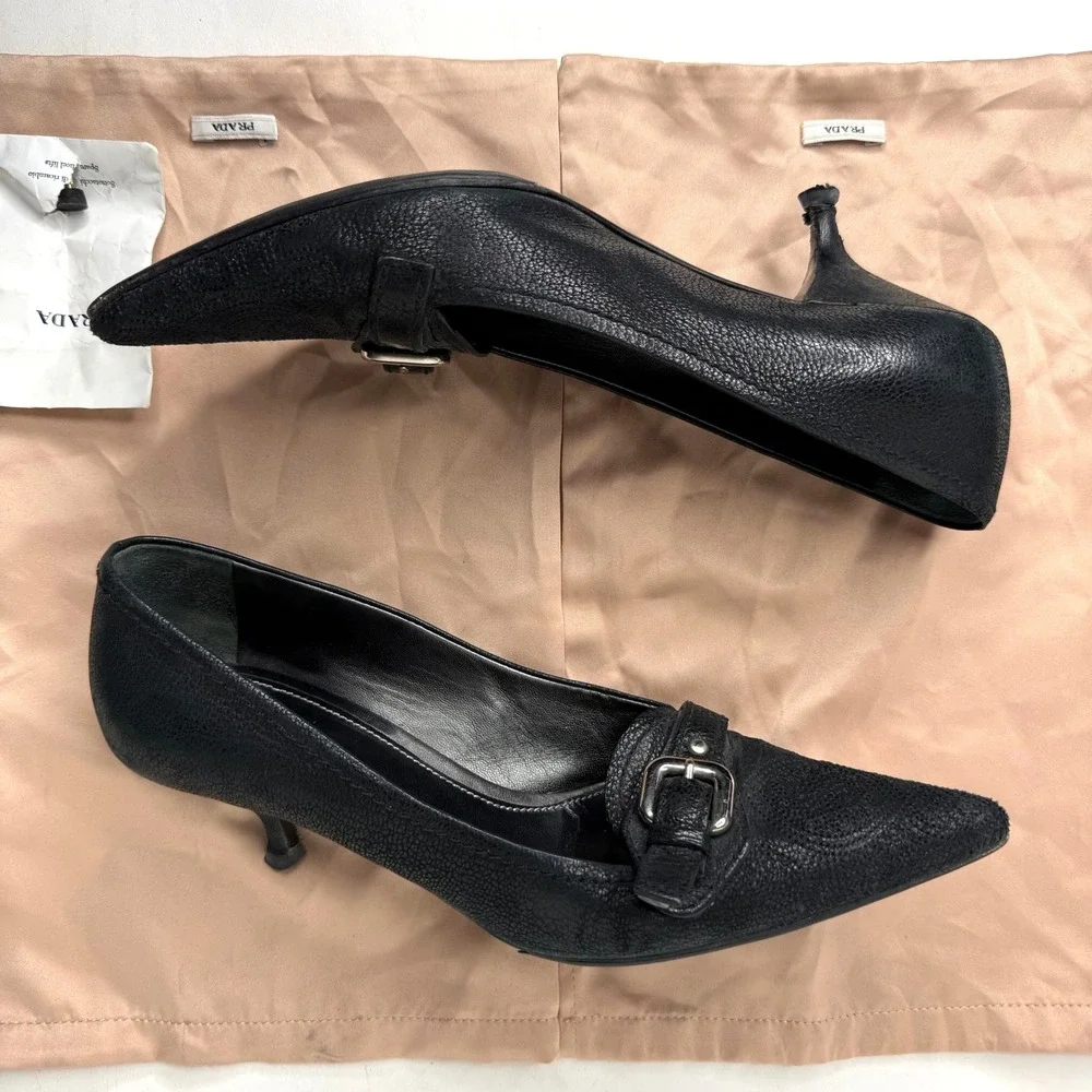 Prada Black Pebbled Leather Pointed Toe Buckle Kitten Heel Pumps 38.5 Italy - Picture 4 of 10